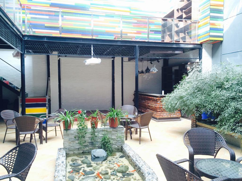 Xi'An Rainbow Youth Hotel Buitenkant foto