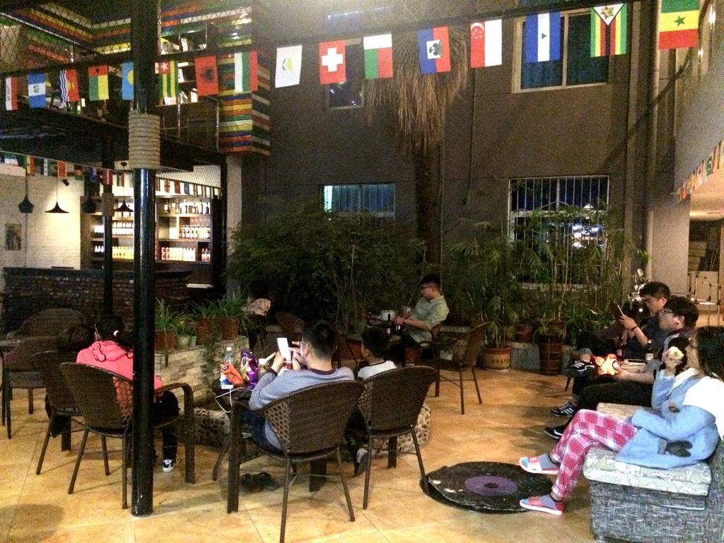 Xi'An Rainbow Youth Hotel Buitenkant foto