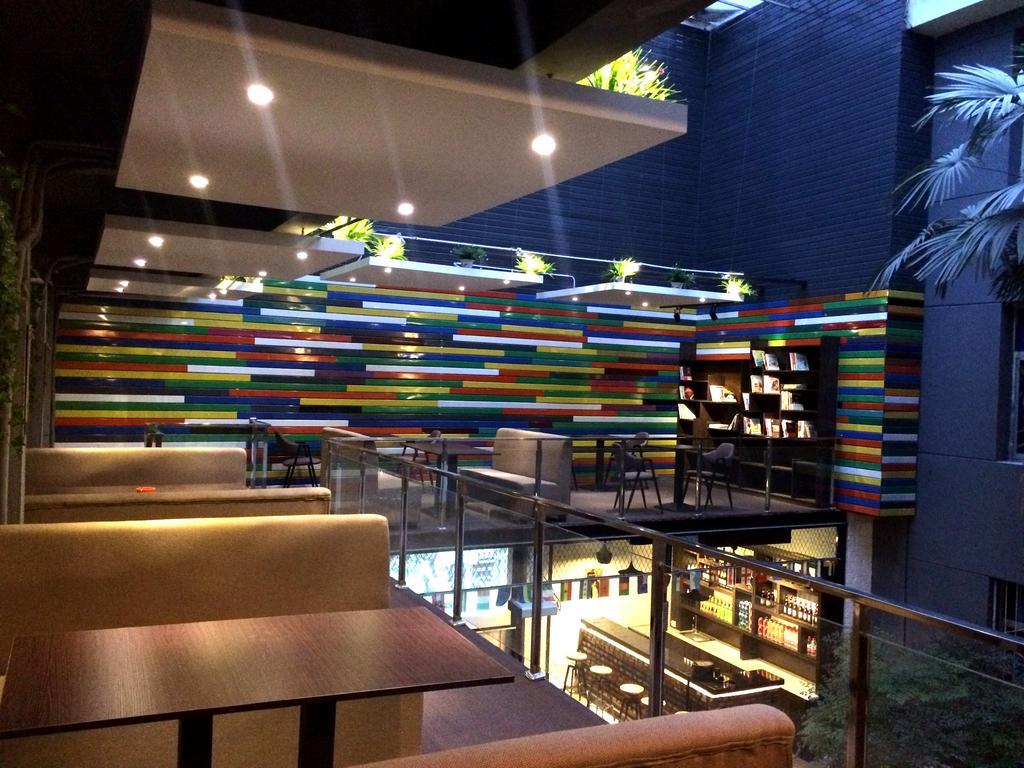 Xi'An Rainbow Youth Hotel Buitenkant foto